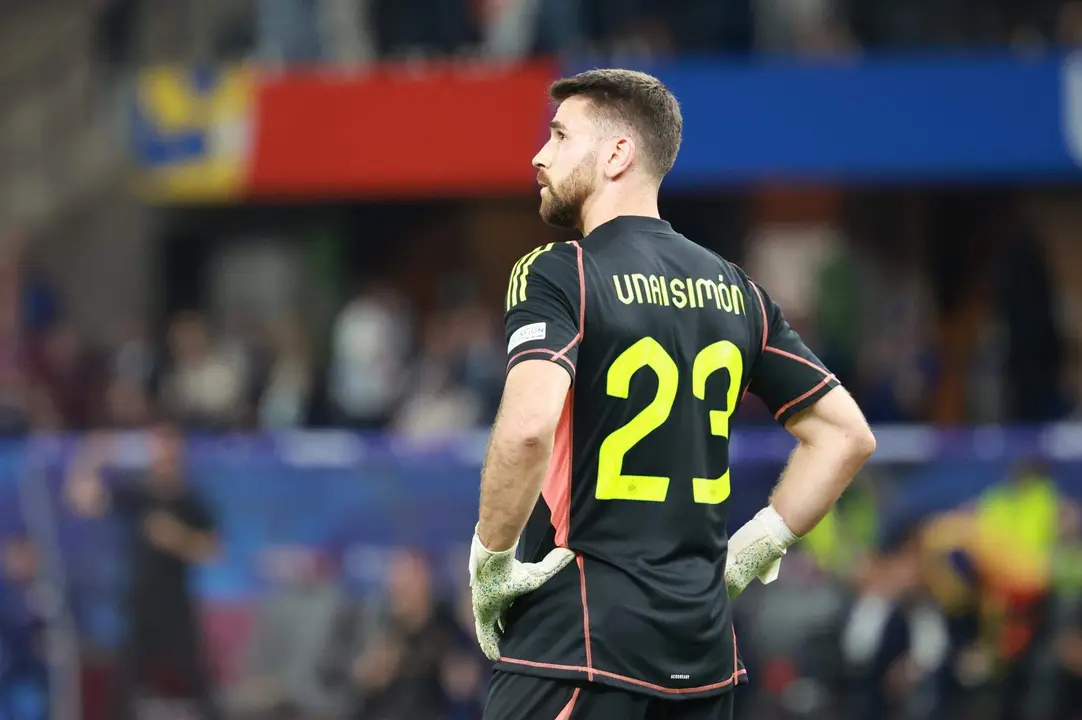 El portero Unai Simon tras el encuentro correspondiente a la final de la Eurocopa que disputaron Inglaterra en el Estadio Ol&iacute;mpico de Berl&iacute;n. EFE/EPA/CLEMENS BILAN