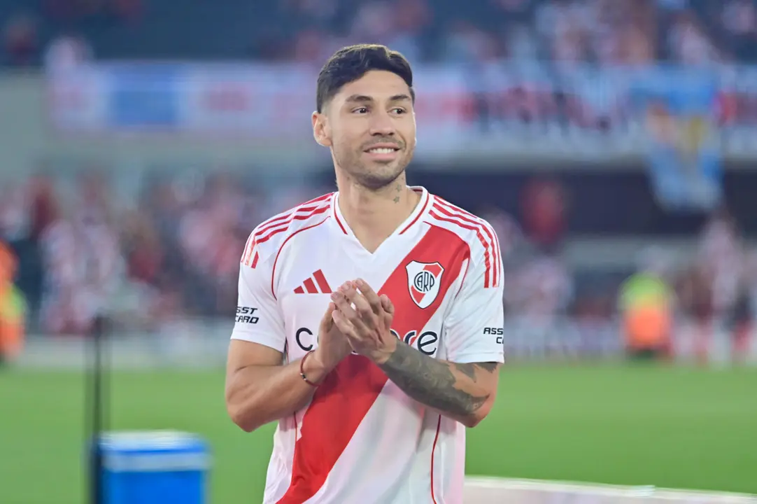 Gonzalo Montiel posa durante su presentaci&oacute;n como nuevo jugador de River Plate. EFE/ Matias Martin Campaya