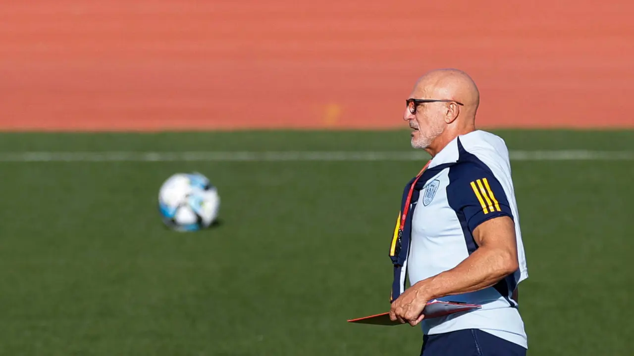 El seleccionador espa&ntilde;ol, Luis de la Fuente, en foto de archivo de Javier Liz&oacute;n. EFE