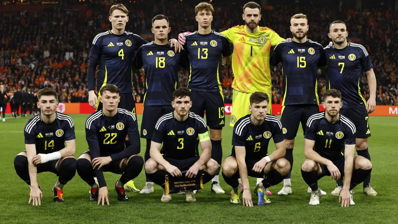 La selecci&oacute;n escocesa de f&uacute;tbol, en una foto de archivo: Fila superior de izquierda a derecha: Scott McTominay, Lawrence Shankland, Jack Hendry, Angus Gunn, Ryan Porteous and John McGinn. Fila inferior de izquierda a derecha: Billy Gilmour, Nathan Patterson, Andy Robertson, Kieran Tierney and Ryan Christie. EFE/EPA/MAURICE VAN STEEN