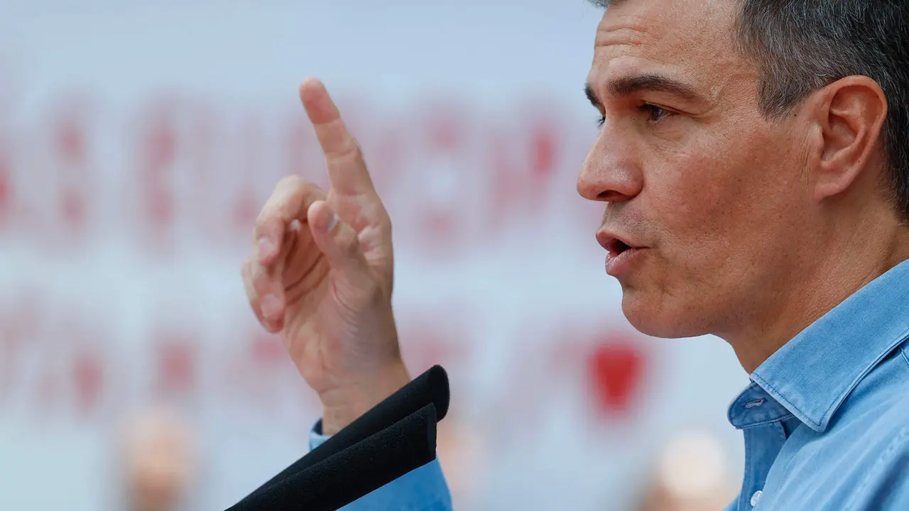 El presidente del Gobierno y l&iacute;der del PSOE, Pedro S&aacute;nchez, participa en un acto de UGT, este viernes en Madrid. EFE/ Mariscal