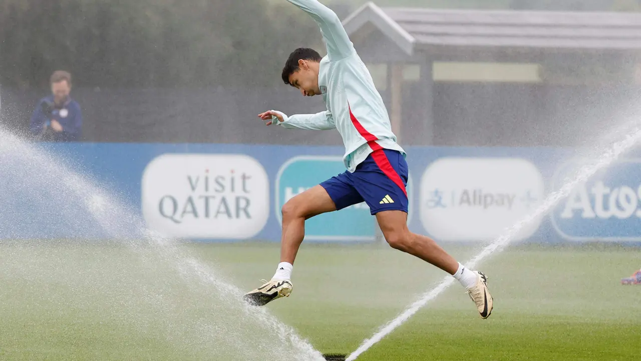 El jugador Jes&uacute;s Navas, durante un entrenamiento de la selecci&oacute;n de Espa&ntilde;a en Donaueschingen (Alemania). EFE/ J.J. Guill&eacute;n