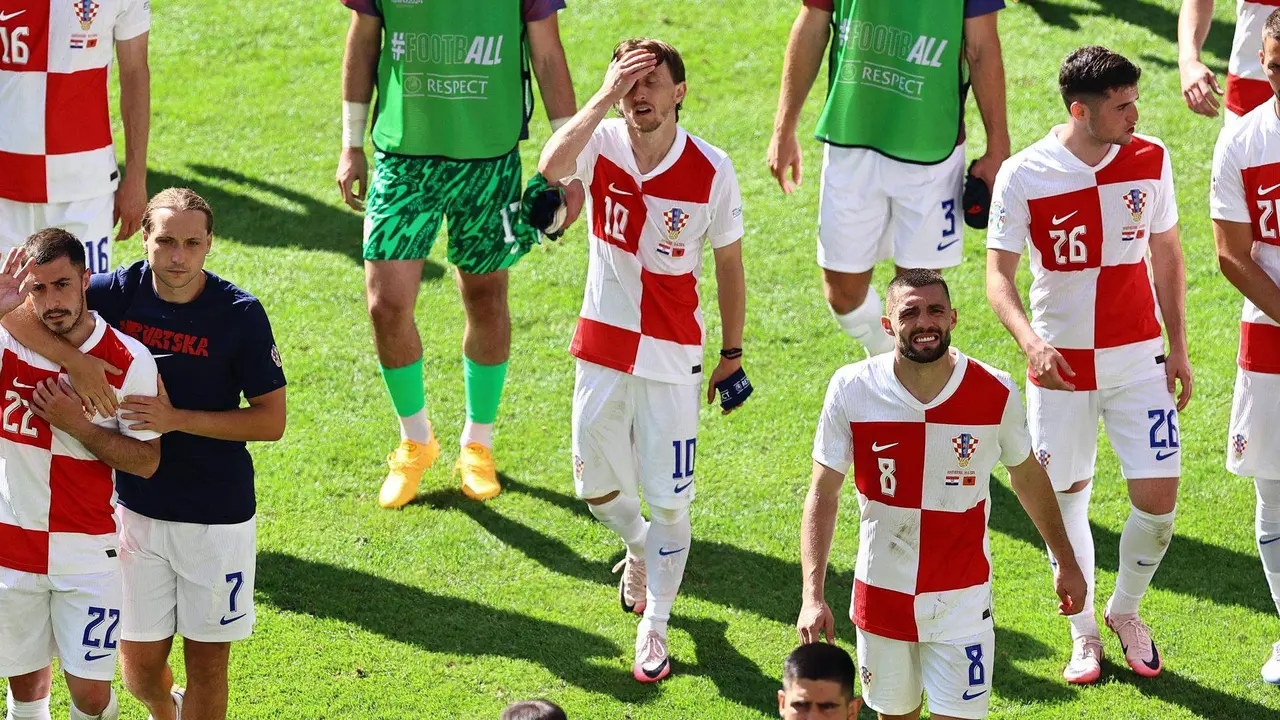 El croata Luka Modric, tras el partido que su selecci&oacute;n empat&oacute; contra la de Albania en Hamburgo. EFE/EPA/FILIP SINGER