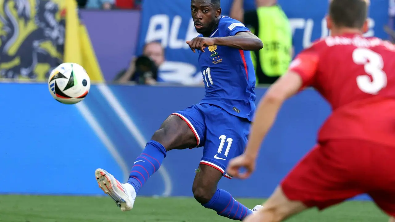 El jugador franc&eacute;s Ousmane Dembele en acci&oacute;n durante el partido de f&uacute;tbol del grupo D de la Eurocopa 2024 entre Francia y Polonia, en Dortmund, Alemania. EFE/EPA/FRIEDEMANN VOGEL