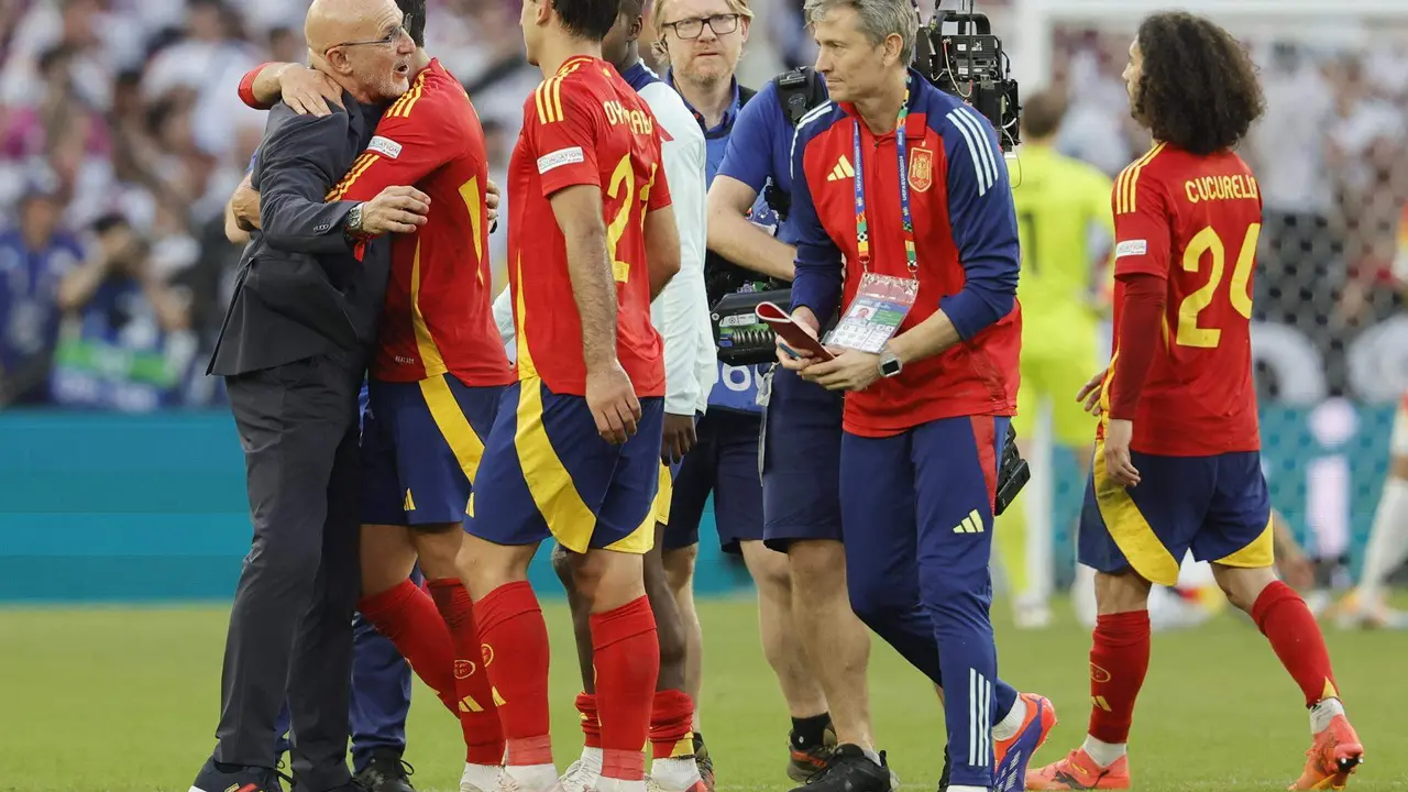 Luis de la Fuente, seleccionador espa&ntilde;ol,tras el partido de cuartos de la Eurocopa 2024 entre Espa&ntilde;a y Alemania en Stuttgart, Alemania EFE/EPA/RONALD WITTEK