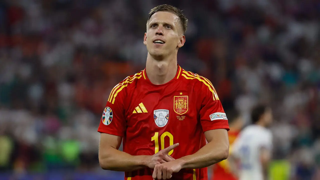 El centrocampista de la selecci&oacute;n espa&ntilde;ola Dani Olmo tras marcar el segundo gol ante Francia, en M&uacute;nich. EFE/Alberto Est&eacute;vez