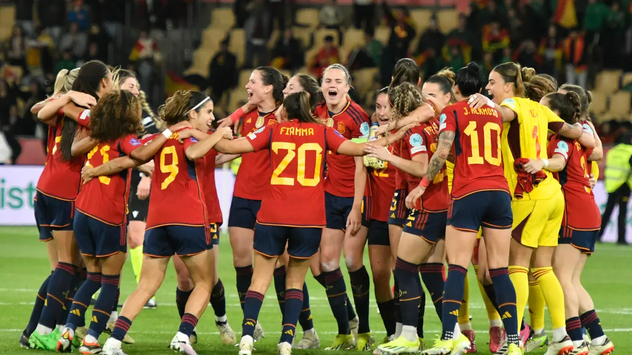 Las jugadoras espa&ntilde;olas celebran el triunfo ante un partido ante Francia. EFE/(28/02/2024)/Ra&uacute;l Caro